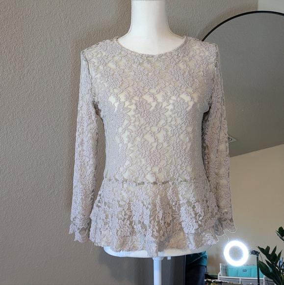 Cream Lace Handmade 2 piece - Picture 6 of 6